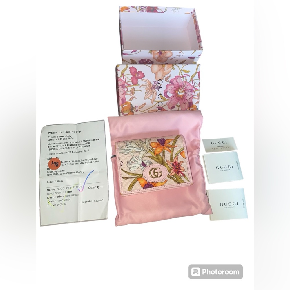 Gucci flora wallet
